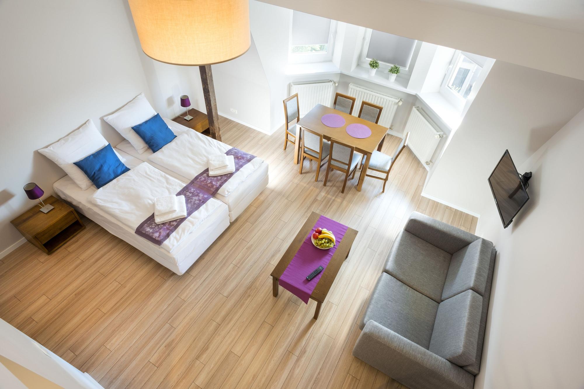 Aparthotel Emaus 3*