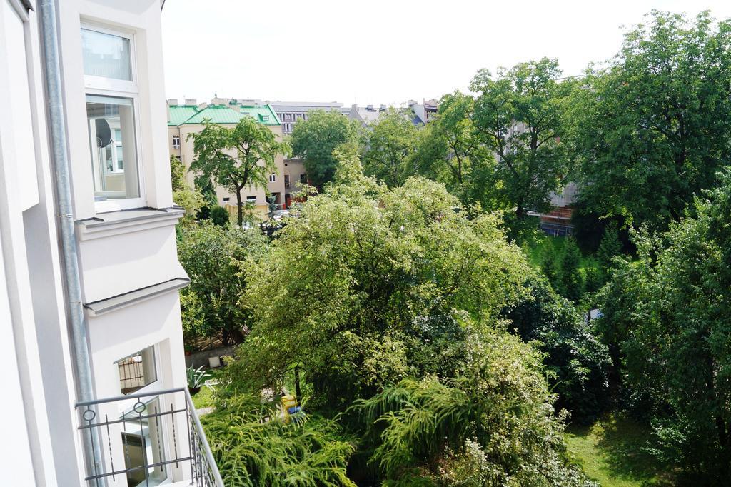 Emaus Aparthotel 3*